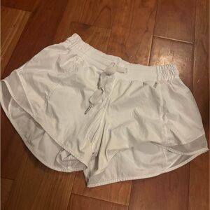 Lululemon hotty hot 6 Tall 4’